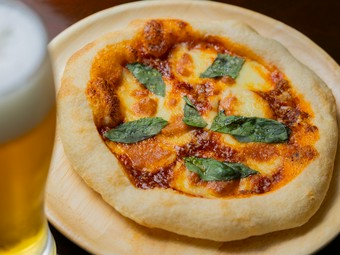 モチモチとした生地が絶品。バジルとトマトソースが絶妙にマッチ『マルゲリータ』