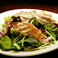 熟成生ハムのシーザーサラダ　自家製ドレッシング