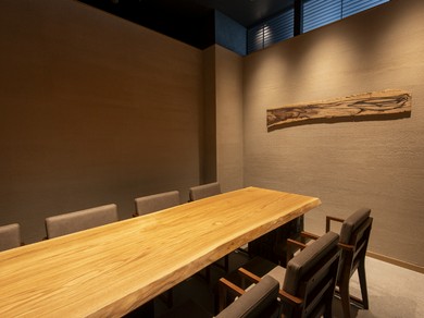 清潔感あるお洒落な落着きのある空間で、心躍るひとときを