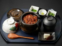 2/3尾　※お吸い物付きですが、プラス150円でうなぎの肝吸いに変更できます。

