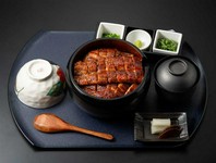 1.5尾　※お吸い物付きですが、プラス150円でうなぎの肝吸いに変更できます。

