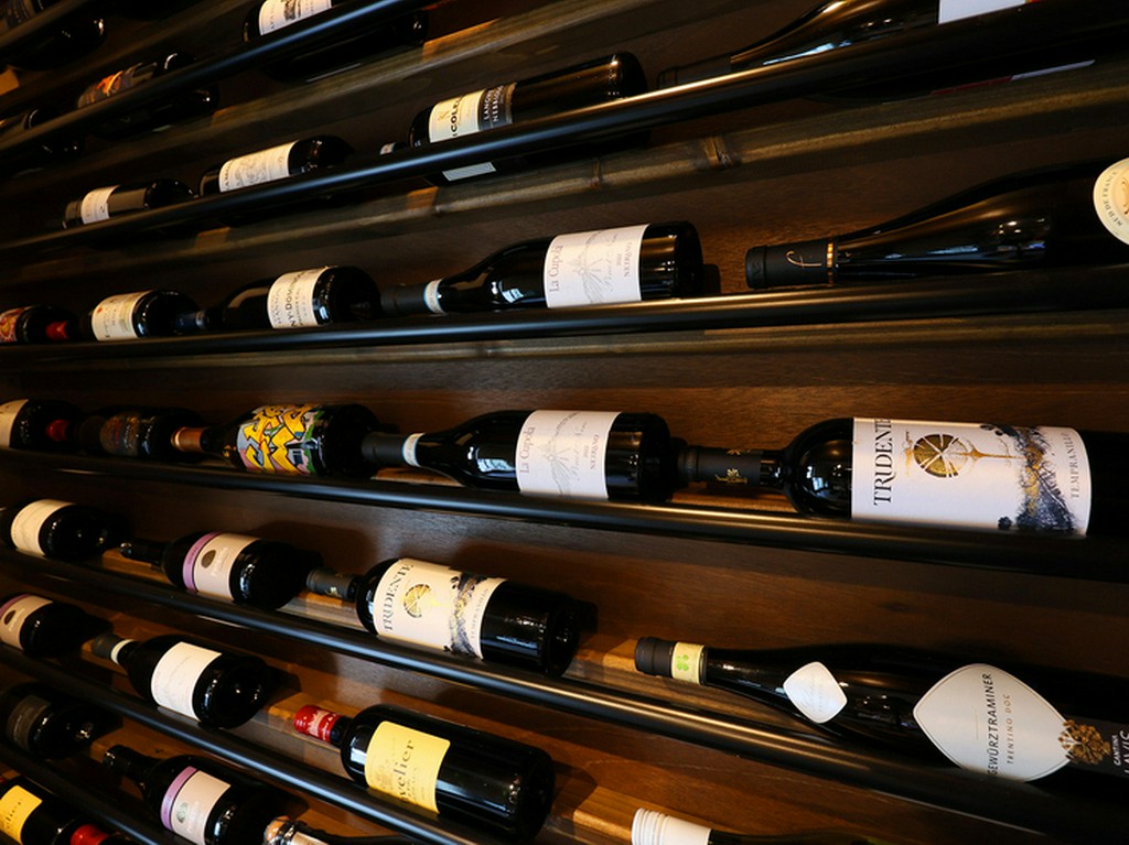 ともにソムリエの夫婦がもてなす。選び抜かれたこだわりワイン