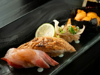 寿司も旨い！魚を知り尽くす料理長が粋な技で繰り出す『握り』