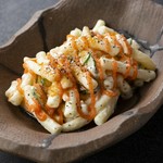 マカロニサラダに明太子のソースとブラックペッパーで相性ばっちグ～

