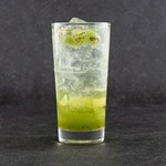 フレッシュキウイの爽快感でさっぱりと飲みやすいフルーツサワー

