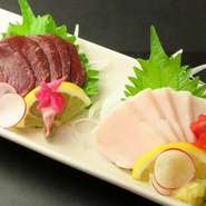 口どけの良い霜降りと、あっさり旨みの赤身を一度に味わえる。