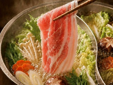 鹿児島黒豚の贅沢しゃぶしゃぶ～2色鍋で選べる出汁（6種類）～