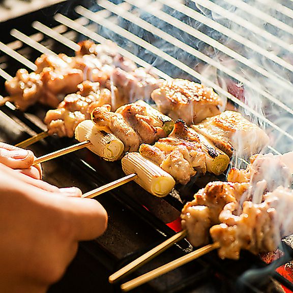 焼き鳥付き！！種類の多い食べ放題が格安で楽しめる！！完全個室×焼き鳥×食べ放題！