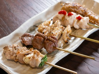 その日の仕入れ状況に合わせて店主が厳選。迷ったらこれ！『厳選おまかせ5本盛り』