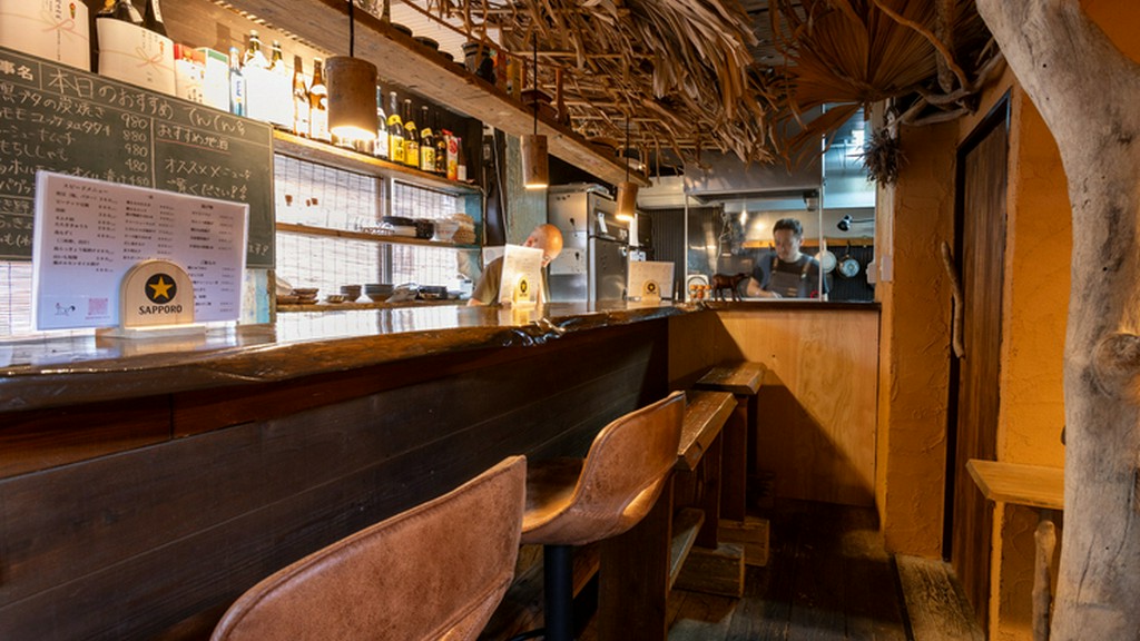 女性一人や観光客も入りやすい、オシャレな内装も魅力の一つ