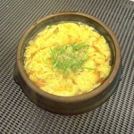 ふんわり卵をたっぷり加えた優しい味わいのスープ。鶏ガラスープの旨味と卵のまろやかさが絶妙に絡み、ほっとする味わいでご飯や食事の〆にぴったりです。