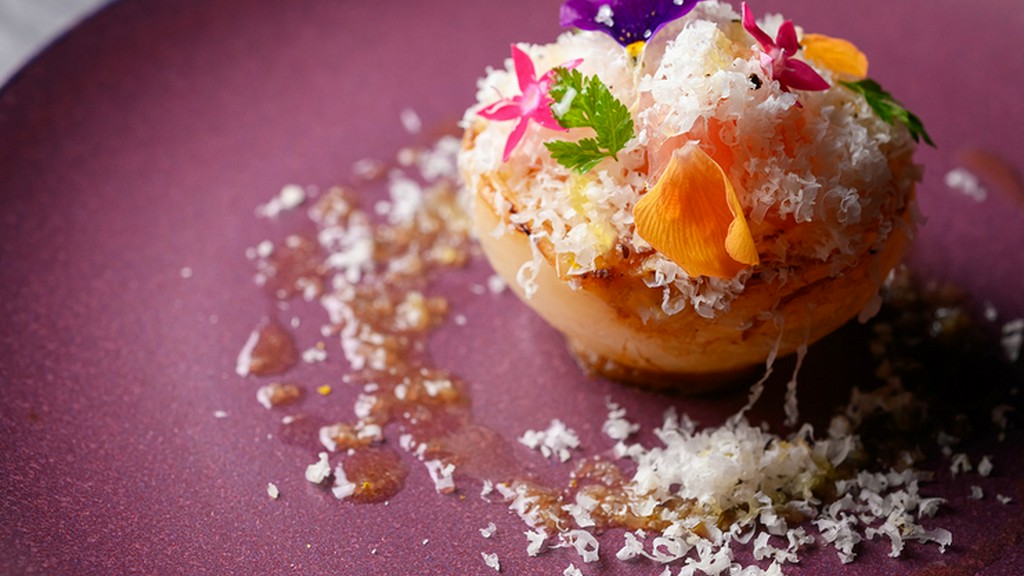 蒸し焼きにした玉ねぎが主役『ヴァプール玉ねぎコンテチーズ』