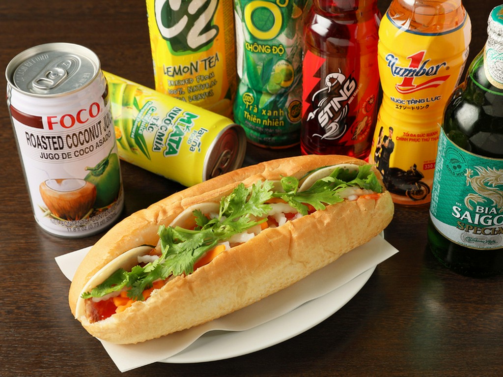 一人でも手軽に味わえる絶品グルメ『バインミー』