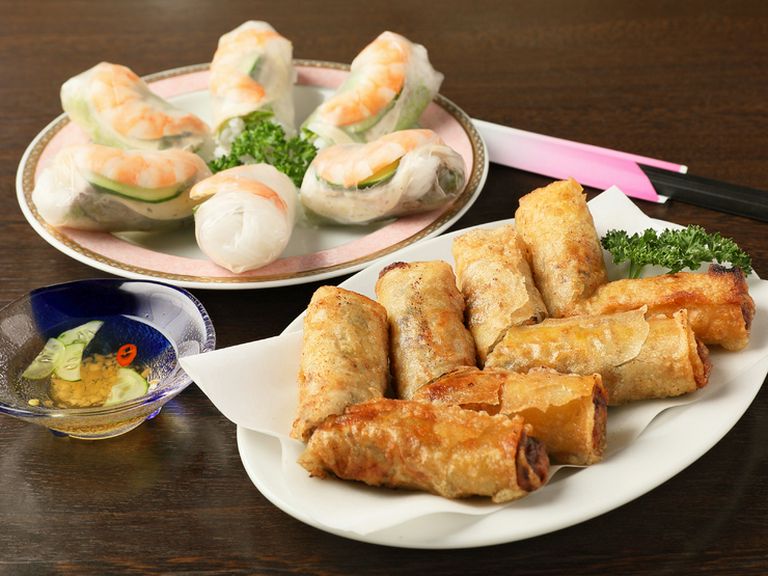 少人数の飲み会から、大人数での宴会もOK。10名以上なら予約必須