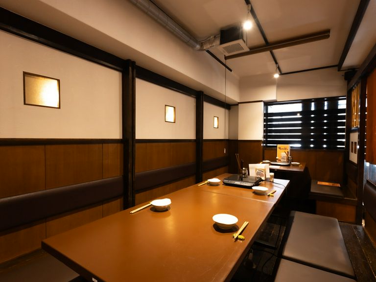 最大20名までの掘りごたつ席もある、隠れ家的なくつろぎ空間