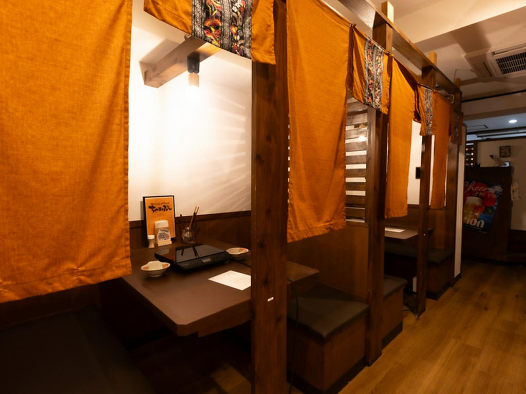 暖簾で仕切られた、至福のプライベート空間