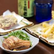普通のビールよりも飲みやすいと評判の沖縄県産オリオンビールが用意されています。さらに、ビールが進む料理も充実。絶妙な組み合わせで笑顔あふれるひとときを過ごせます。