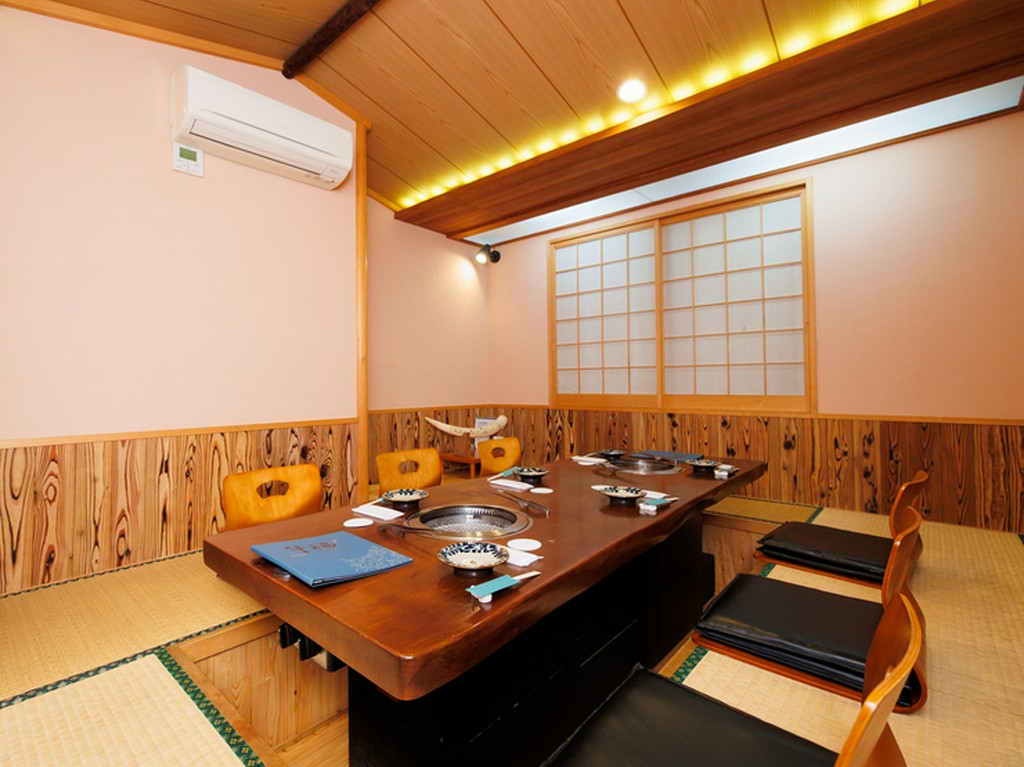 リラックスして焼肉を楽しめる座敷