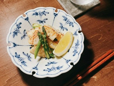 日本酒のパートナーに『ホタテとアスパラバター醤油』