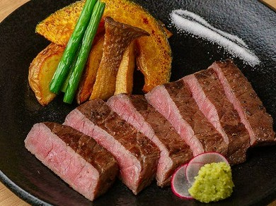 30日間熟成国産牛赤身の藁焼き