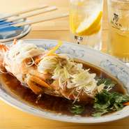 おいしい料理に合わせるお酒もバラエティ豊かなラインナップ。ビール・ハイボール・サワーなどの定番メニューに加えて、中国のお酒・紹興酒を使ったチャイナカクテルも楽しめます。