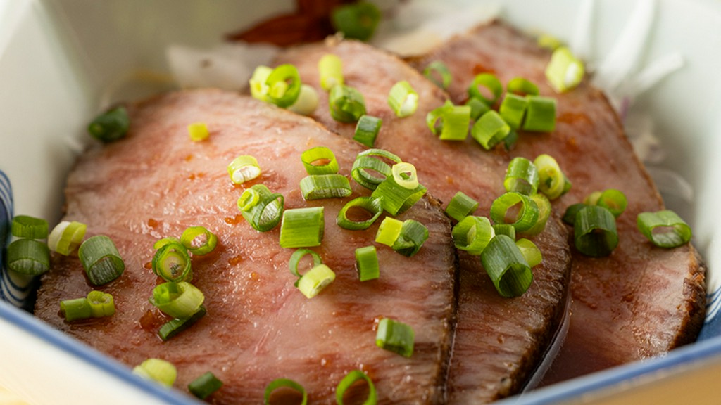 高級部位を堪能できる『黒毛和牛のローストビーフ』