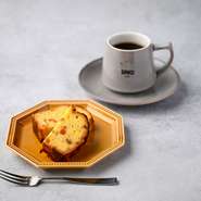 ケーキとコーヒー