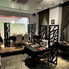 あれもこれもと料理を選ぶ時間もまた楽しい