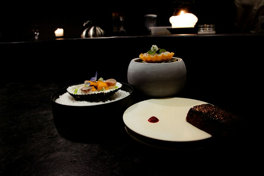 華麗な調理パフォーマンスでゲストの特別な時間を演出