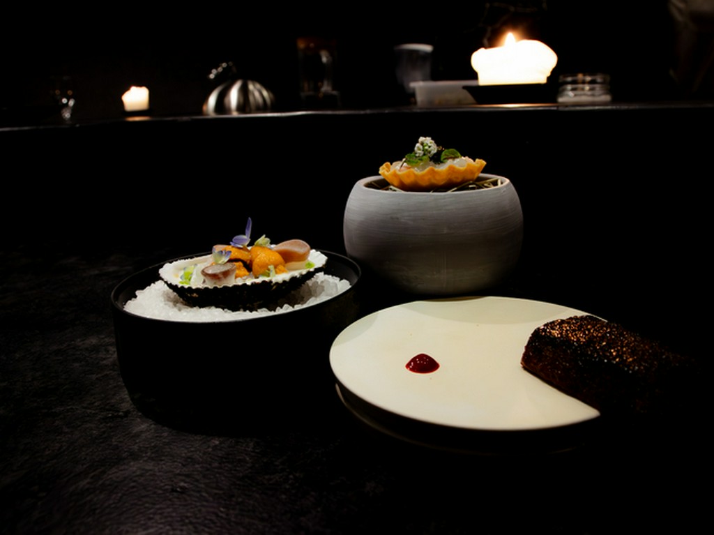 華麗な調理パフォーマンスでゲストの特別な時間を演出