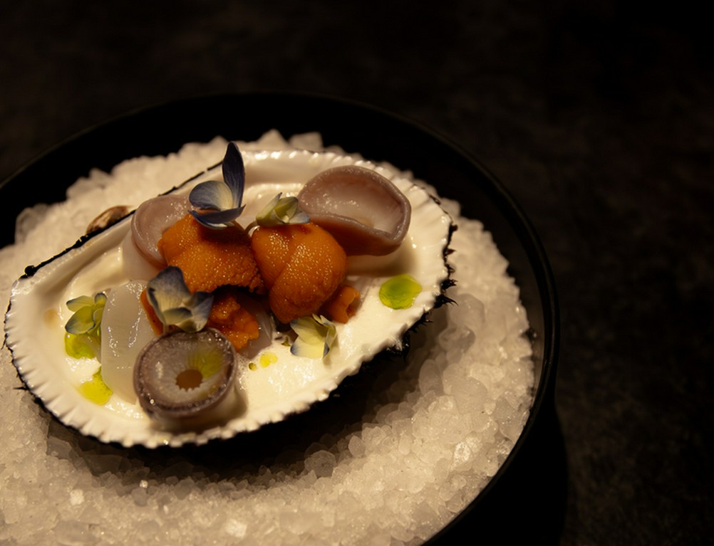 絶品をアラカルトで楽しめるバータイムは予約なしでOK！