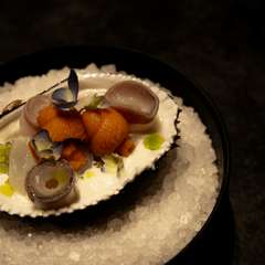 絶品をアラカルトで楽しめるバータイムは予約なしでOK！