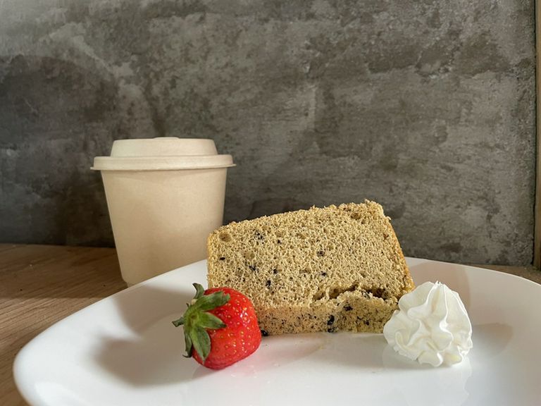 ふわっふわの食感と優しい味。地元産ひじきを使用した『野田商店ひじきのシフォンケーキ』