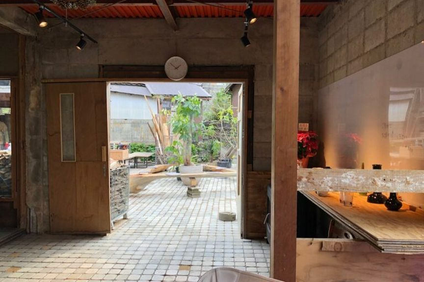 天井が高く開放的な空間