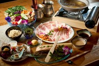金アグーや石垣牛など沖縄の最高級食材を堪能『しゃぶしゃぶコース』