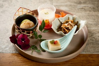 沖縄の食材のおいしさを最大限まで引き出した一皿『前菜盛り合わせ』