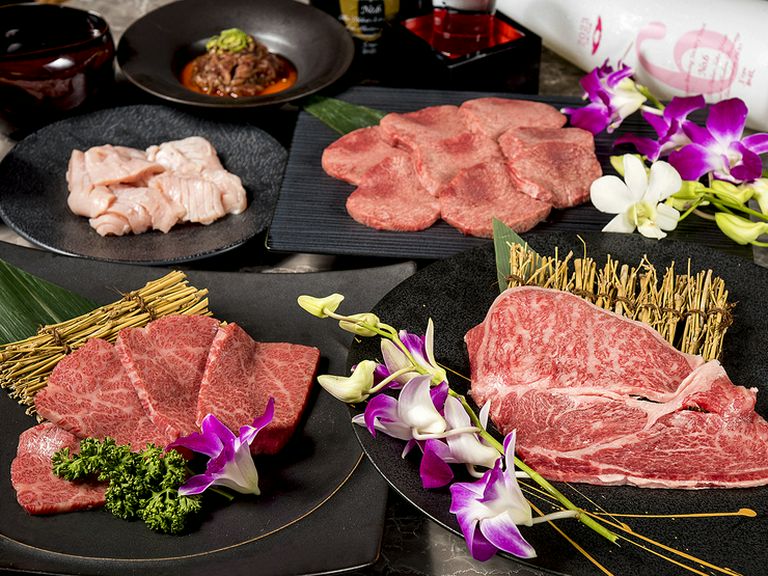 美食に笑顔があふれる、ワンランク上の飲み会に