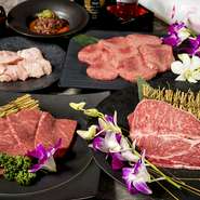 飲み放題が付けられる、2種類のコースが用意されています。充実のラインアップの焼肉とサラダやキムチ、〆のデザートまで楽しめる、コストパフォーマンスのよさも魅力。最大30名までで貸切利用も可能です。