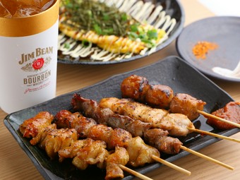 歯ごたえ抜群、一本一本丁寧に仕込む『焼き鳥、串焼き』