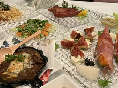 厳選食材とペアリング『看板メニューのアミューズやこだわりのサラダなど厳選食材を使ったコース全12品』