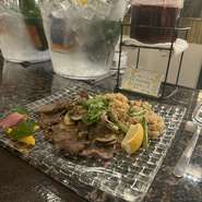 ディナーと同じ厳選された食材を使用し、当日仕入れた新鮮な食材でつくられる全5品のランチコース。ゲストのご要望に応じた変更も可能で、ランチタイム限定でワインを特別価格で楽しむこともできます。