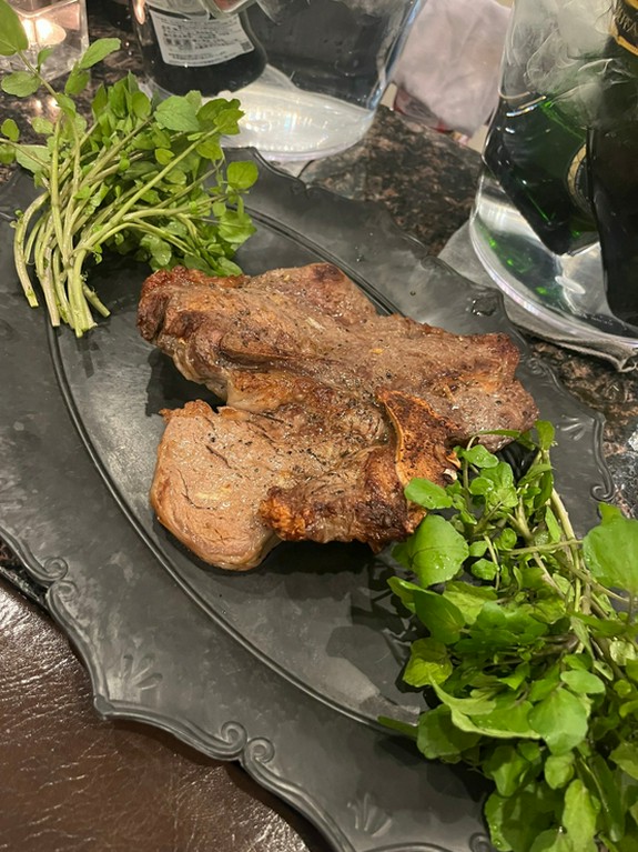 ニューヨークスタイルで楽しむ『国産Tボーンステーキ』