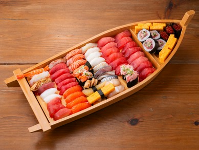 ＜鮨×日本酒＞常時10種類以上の取り揃え