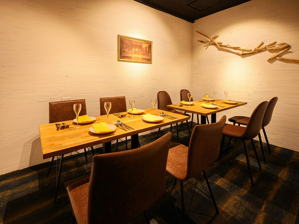 女子会やさまざまなシーンに。最大10名迄OKの個室もあり