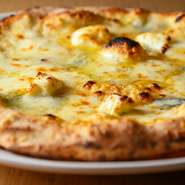 モッツァレッラ、リコッタ、ゴルゴンゾーラ、パルミジャーノ