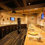 「料理のおいしさはもちろんのこと、明るく親しみやすい雰囲気づくりを心がけています。肩肘張らずラフに、おいしい料理とワインを楽しんでいただければ何よりです」と小出氏。
