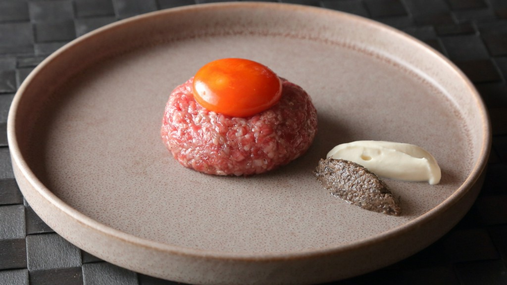 響HIBIKI　ユッケ