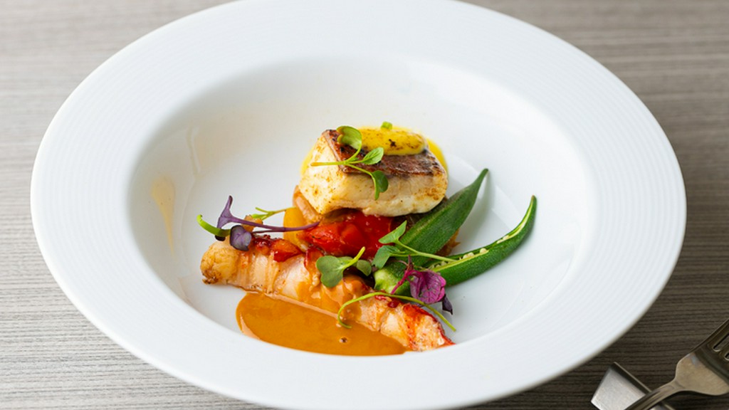 魚料理 オマール海老のロースト アメリケーヌソース