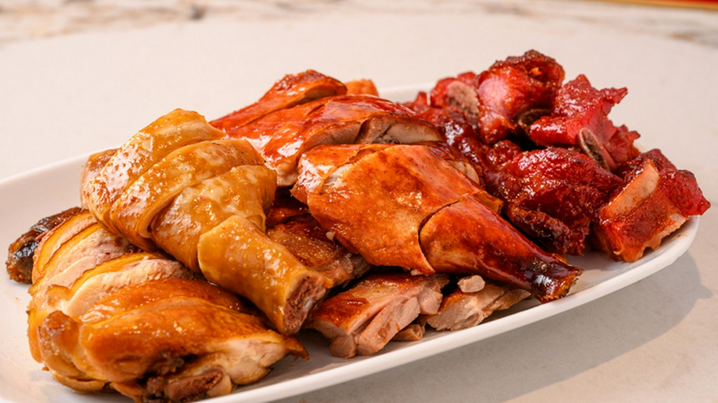 目を見張るレベルのボリューム『肉2種盛り』