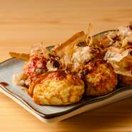 うどんと鍋メニュー以外は、テイクアウト可能！特に『お好み焼き』は人気メニューの一つですが、焼き上がりに少し時間がかかるため、早めの予約をオススメします。事前の電話で、待ち時間なく持ち帰ることが可能。